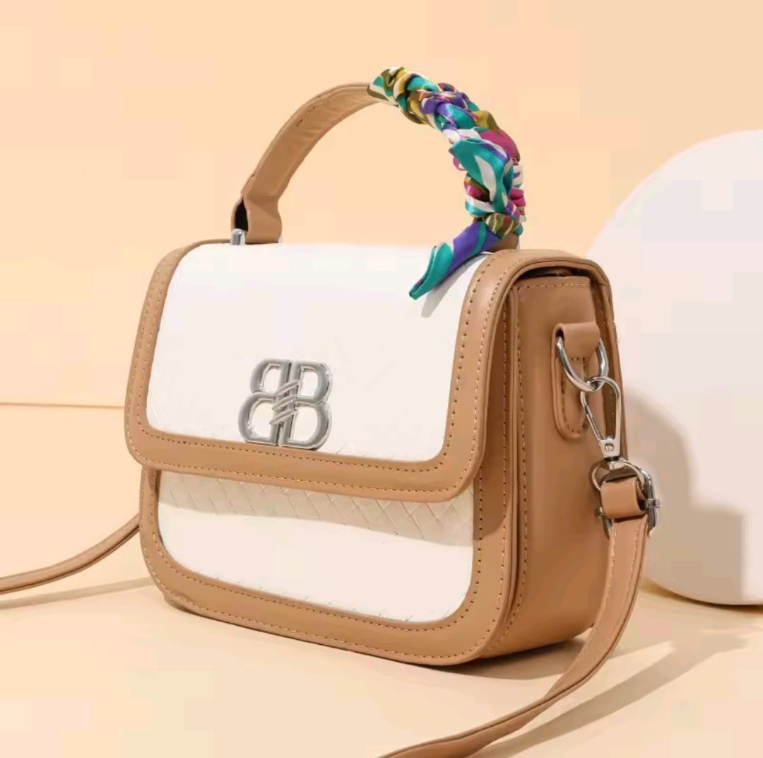 BALENCIAGA