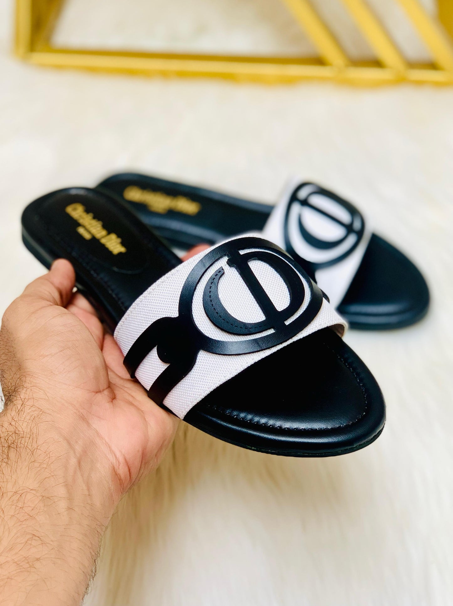 CD Slipper