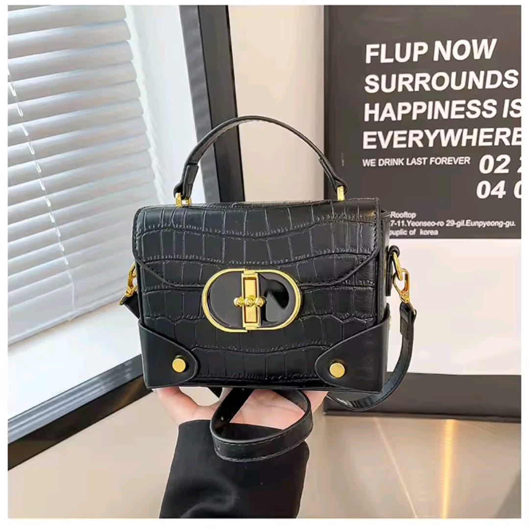 QIN Crossbody