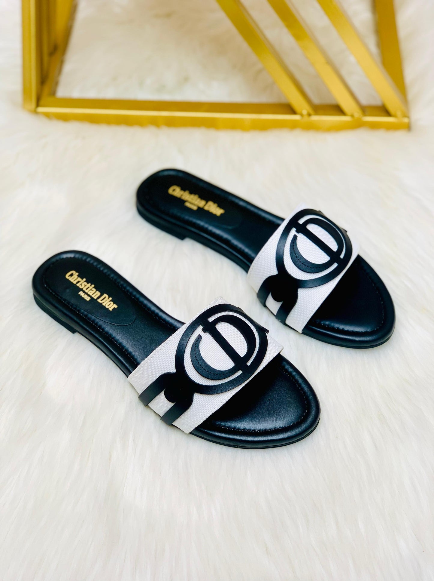 CD Slipper