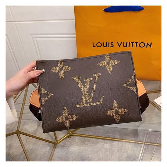 LOUIIS VUITTON